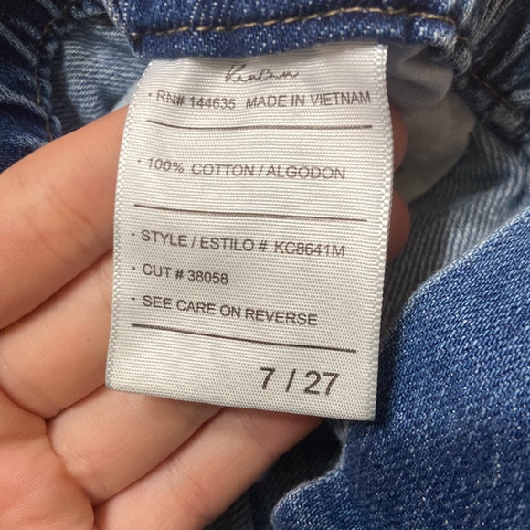 light washed ripped jeans - Picture 3 of 3